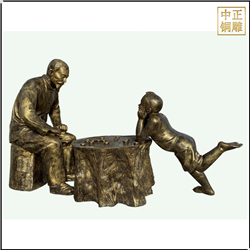 下(xià)象棋對弈人物(wù)雕塑