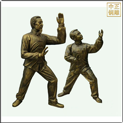 爺孫兩公園練太極銅雕塑