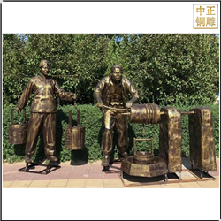 男子打水人物(wù)銅雕塑