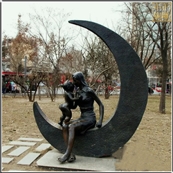 廣場母女親情人物(wù)銅雕塑