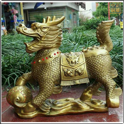 小(xiǎo)型黃銅麒麟動物(wù)雕塑