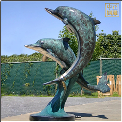 小(xiǎo)海豚銅雕塑鑄造